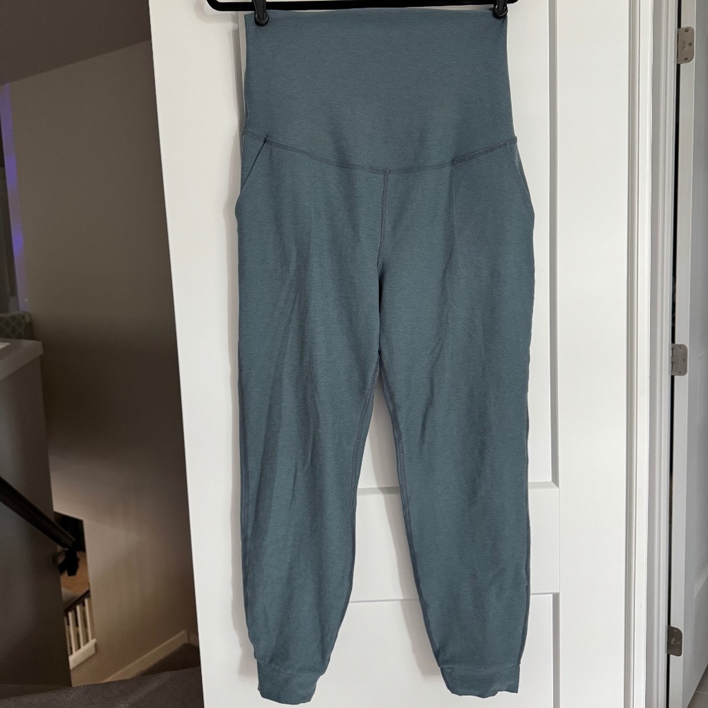 Beyond Yoga - Beyond the Bump Maternity Midi Jogger Medium